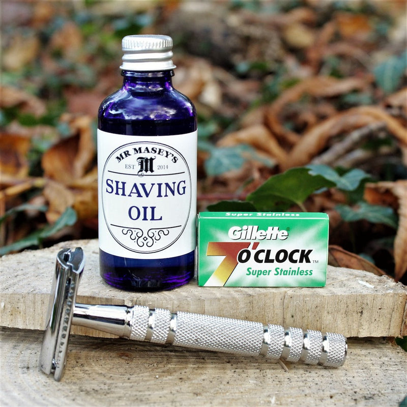 Subscription Shave Box with Razor Blades and Shave oil